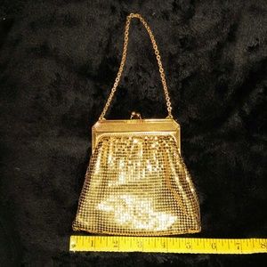 Vintage Gold Mesh "Whiting & Davis" Clutch…